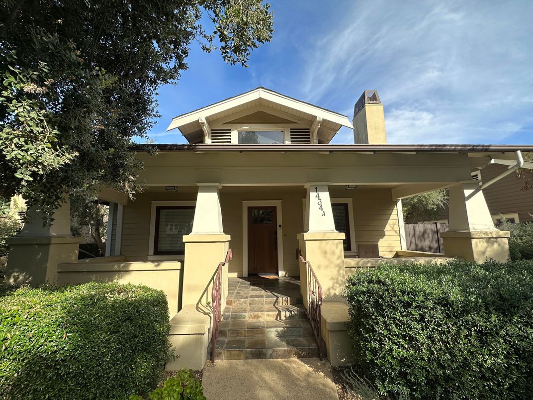 Exterior, Facade, American Foursquare
