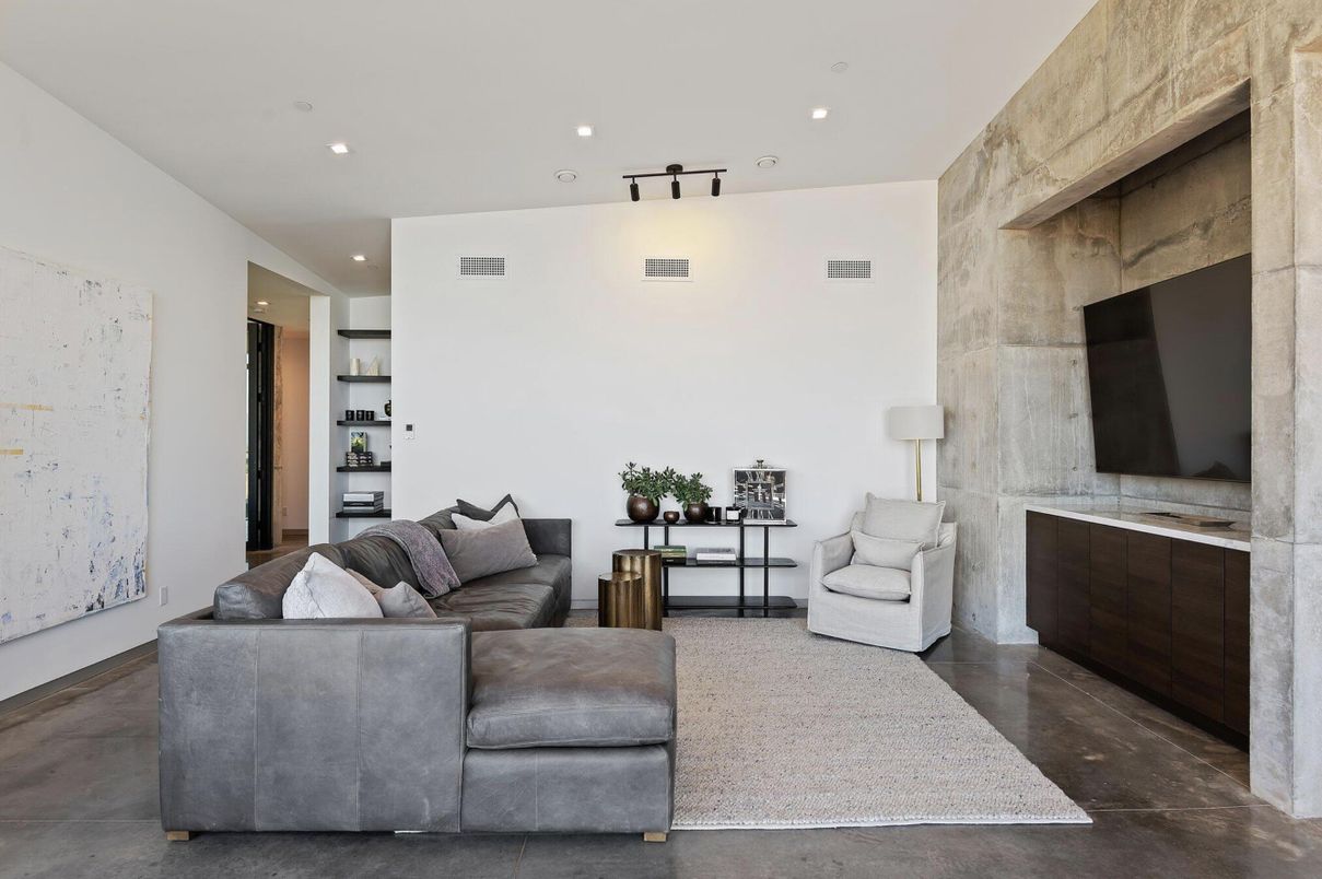Fireplace, Interior, Living room, Recessed Lighting