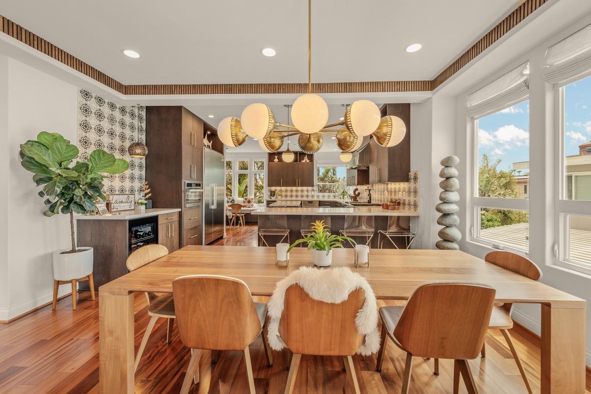 Dining room, Interior, Kitchen, Pendant Lights, Recessed Lighting, Stainless Steel Appliances, Wood Texture Flooring