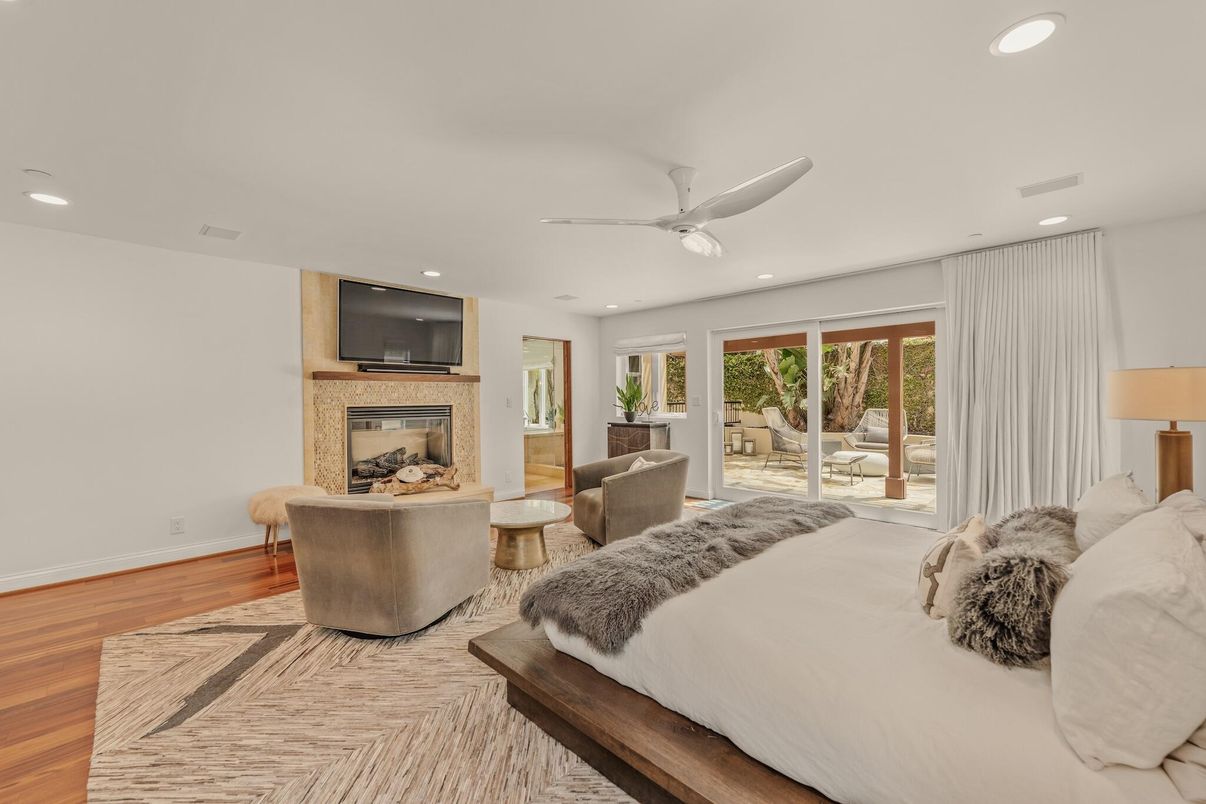 Bedroom, Fireplace, Interior, Recessed Lighting, Wood Texture Flooring