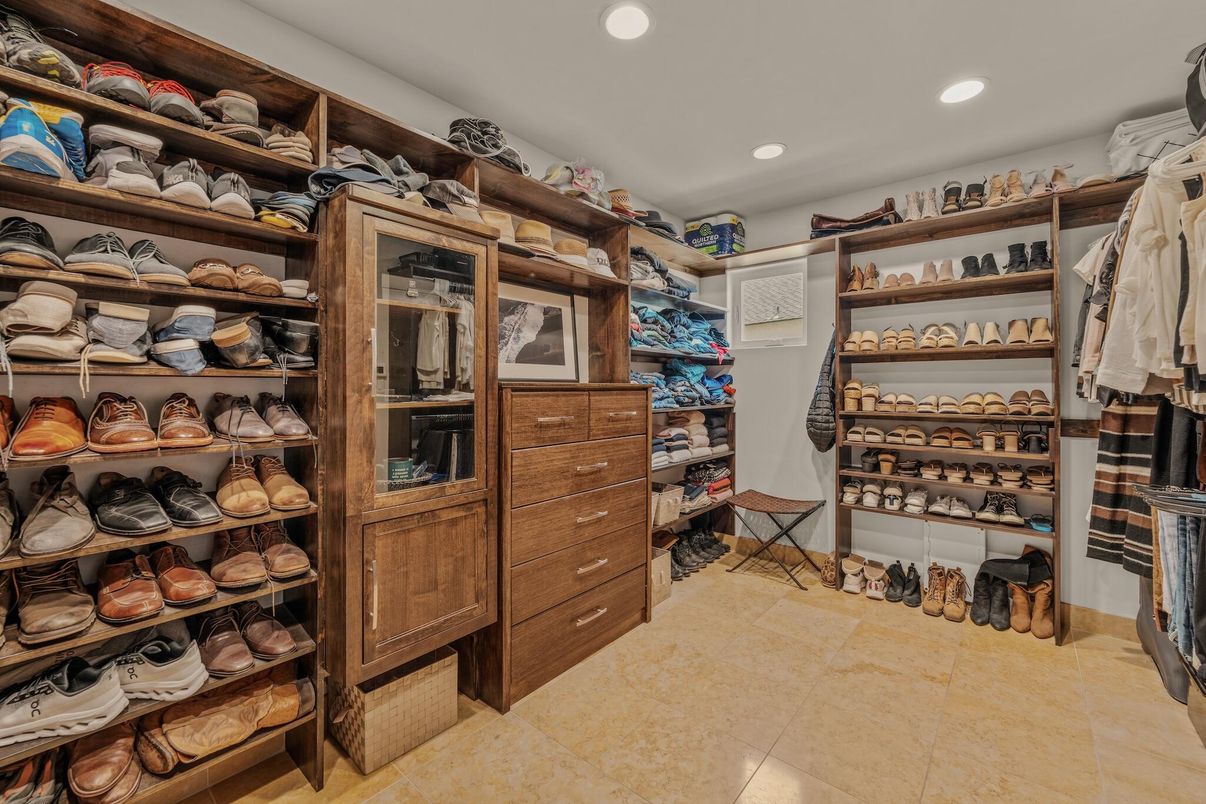 Interior, Recessed Lighting, Walk-in Closets