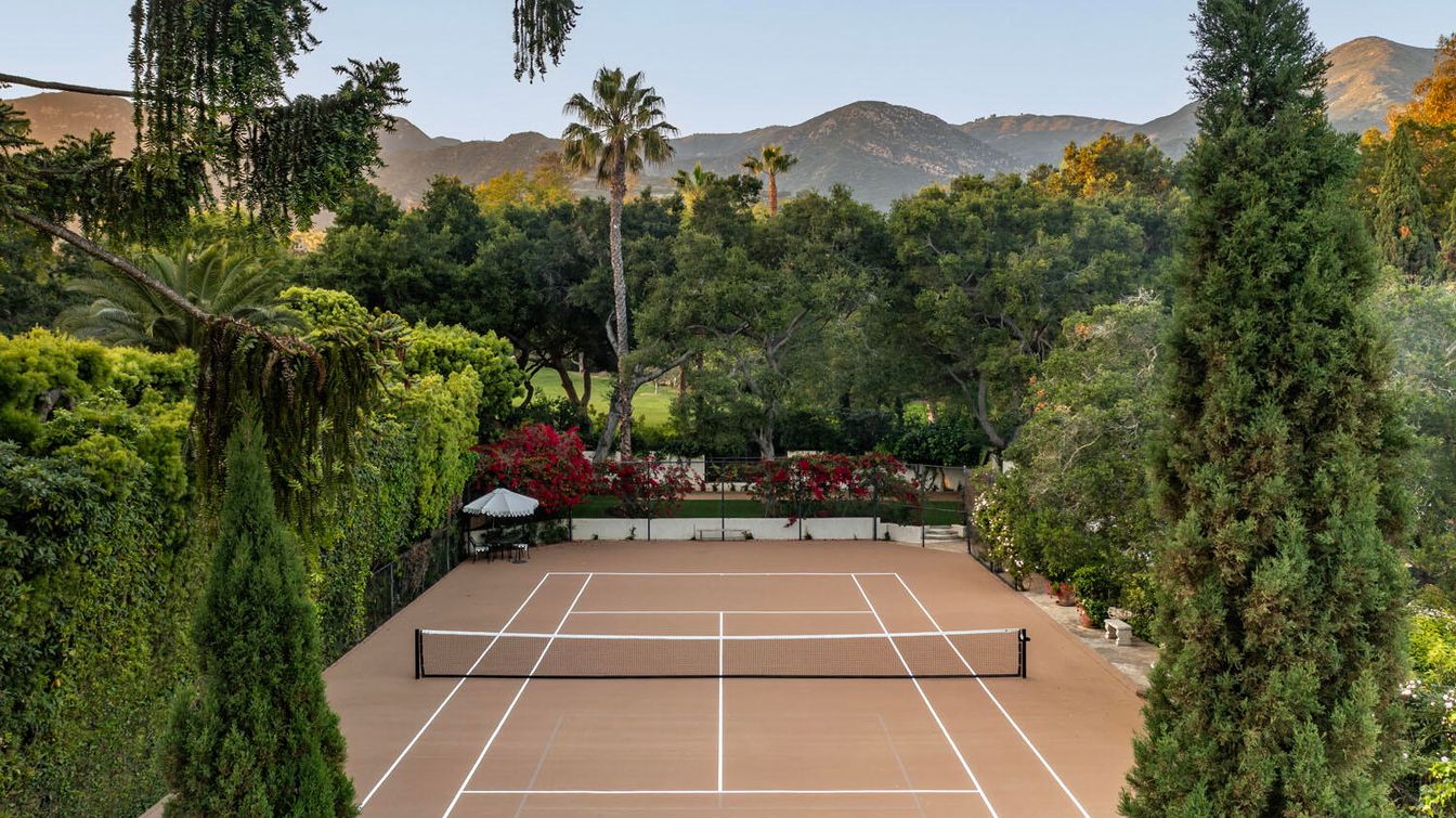 Exterior, Tennis Courts