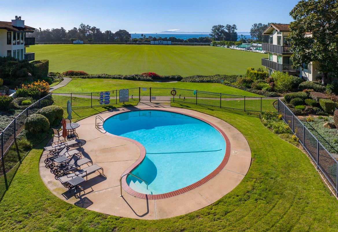 Exterior, Pool, Water