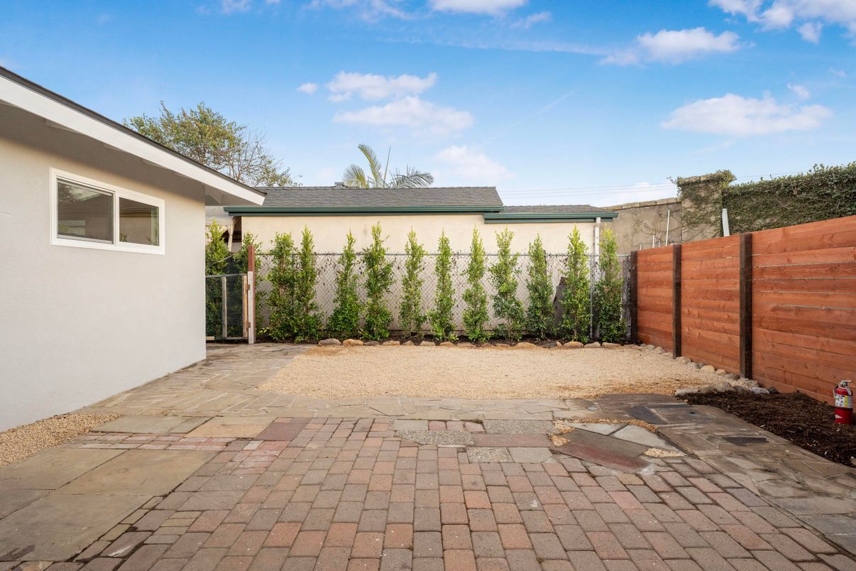 Backyard, Exterior