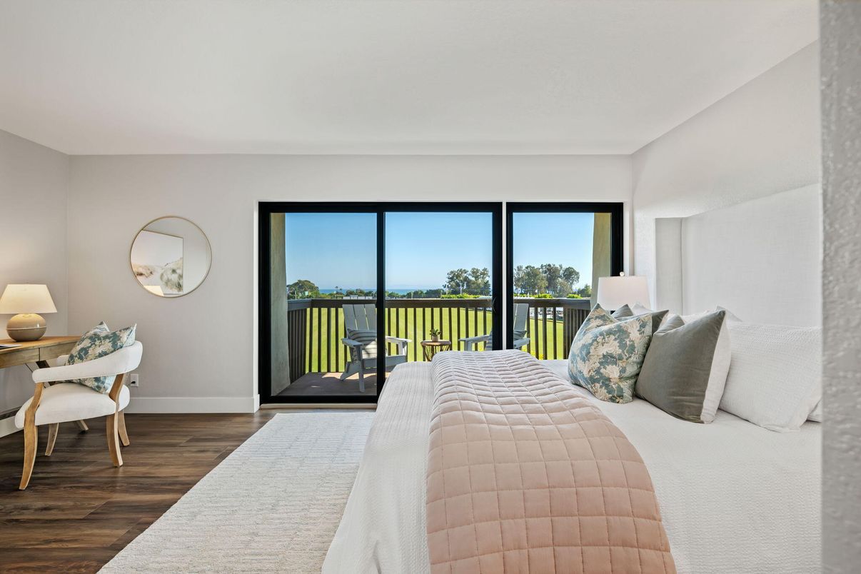 Bedroom, Interior, Water, Wood Texture Flooring