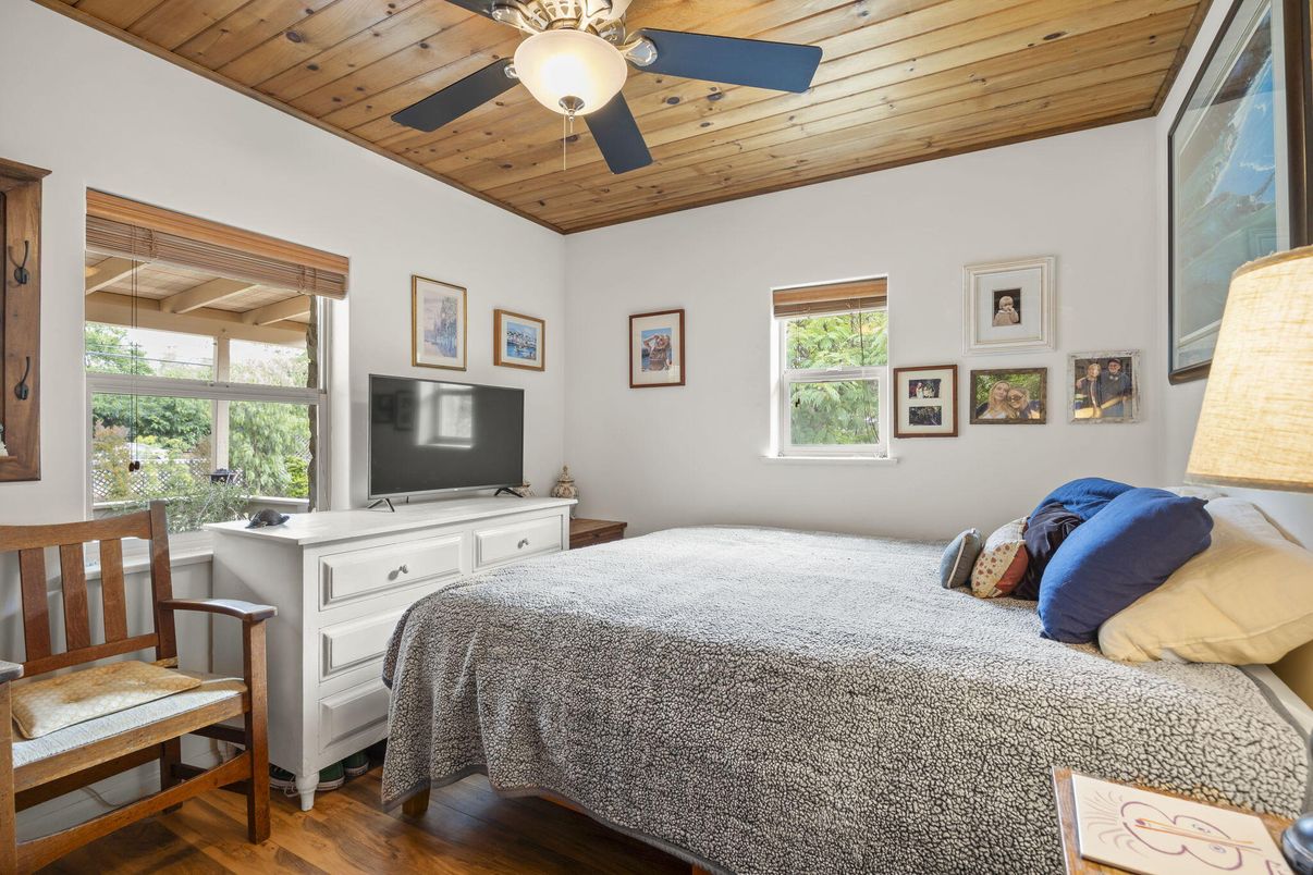 Bedroom, Interior, Wooden Ceilings, Wood Texture Flooring