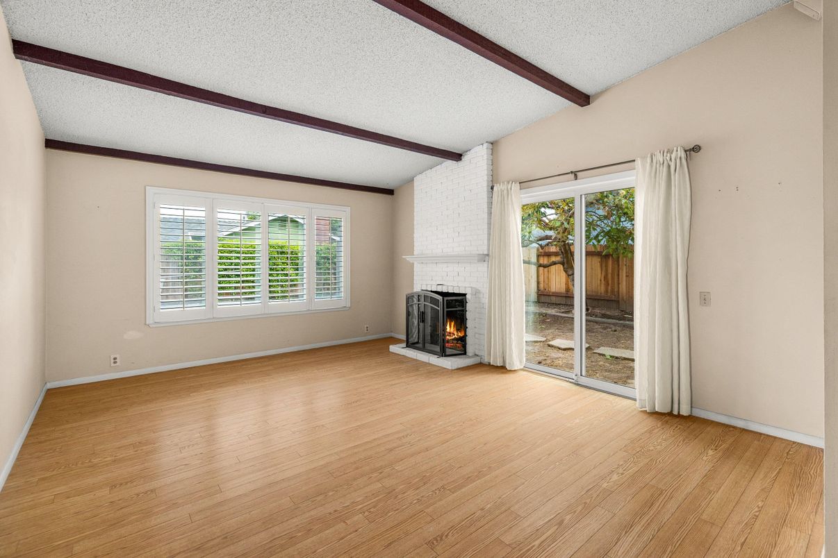 Empty room, Fireplace, Interior, Wooden Beams, Wood Texture Flooring
