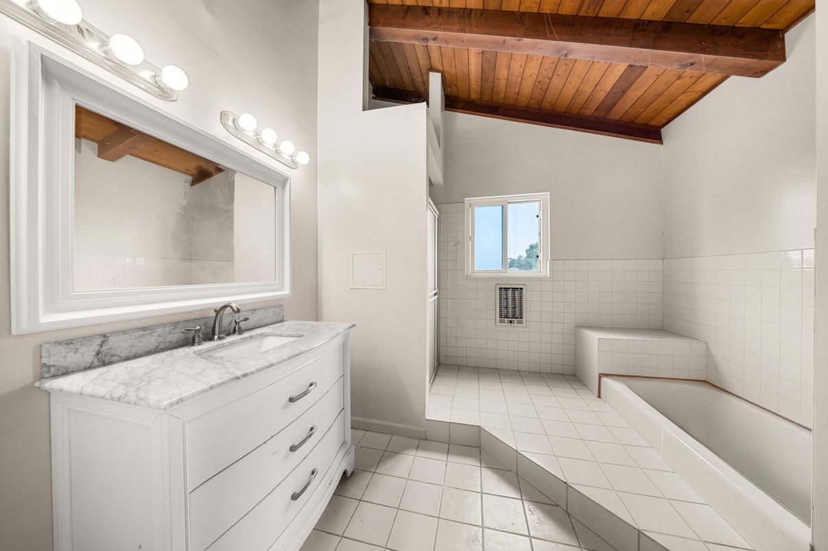 Bathroom, Interior, Wooden Beams, Wooden Ceilings