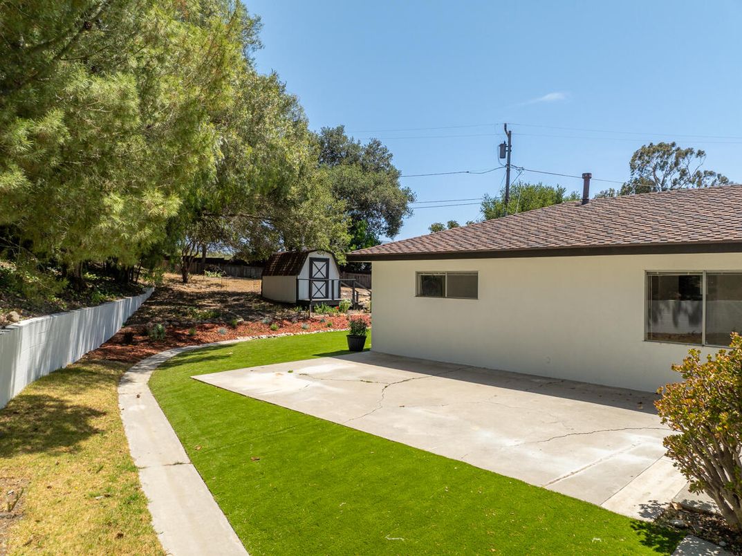 Backyard, Exterior