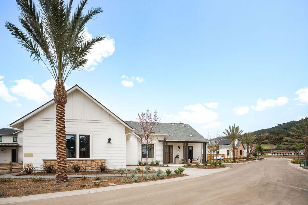 Exterior, Facade, Farmhouse