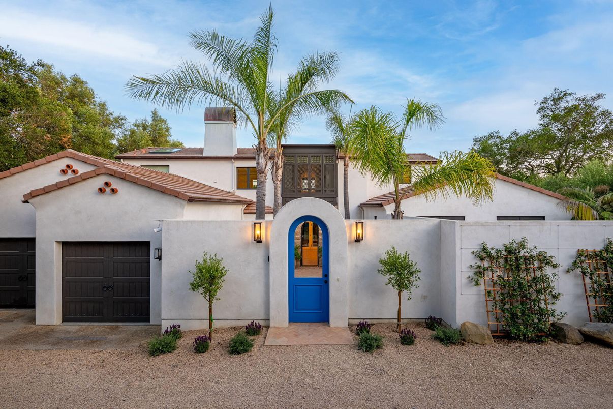 Attached, Exterior, Facade, Spanish Mediterranean