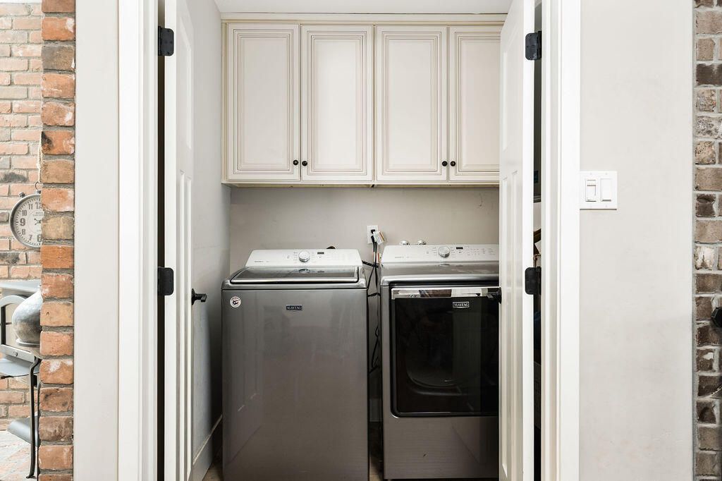 Interior, Stone Walls, Washer