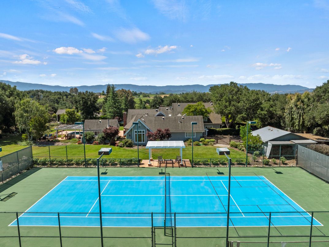 Exterior, Tennis Courts