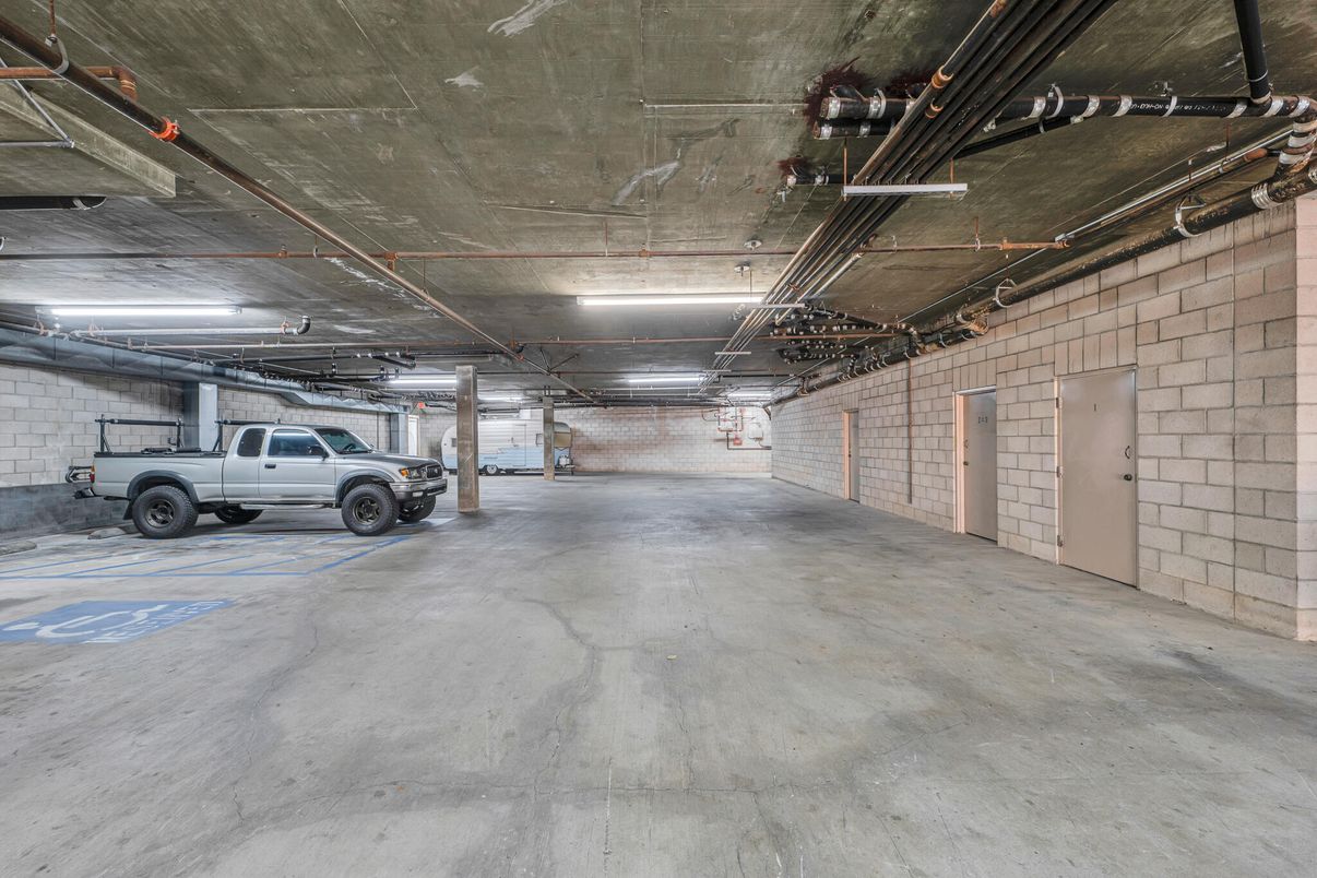 Garage, Interior, Stone Walls