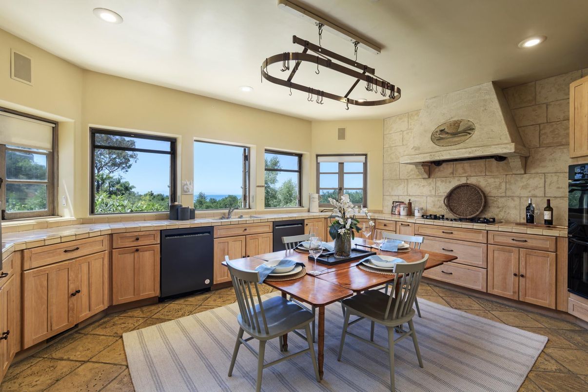 Dining room, Interior, Kitchen, Pendant Lights, Recessed Lighting, Stone Walls