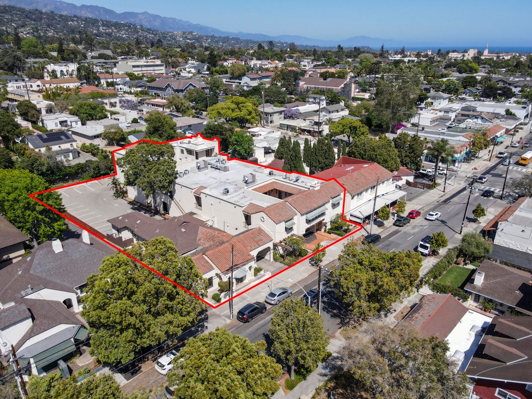 Exterior, Drone