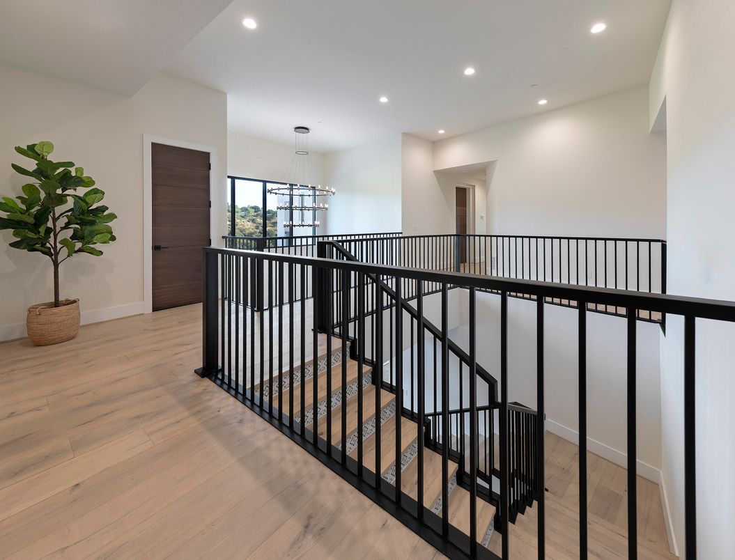 Chandelier, Interior, Recessed Lighting, Wood Texture Flooring