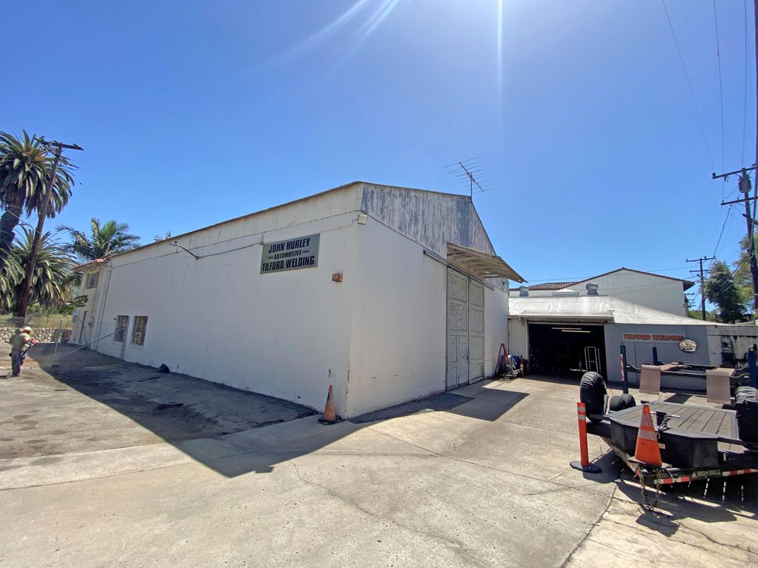 Detached Garage, Exterior
