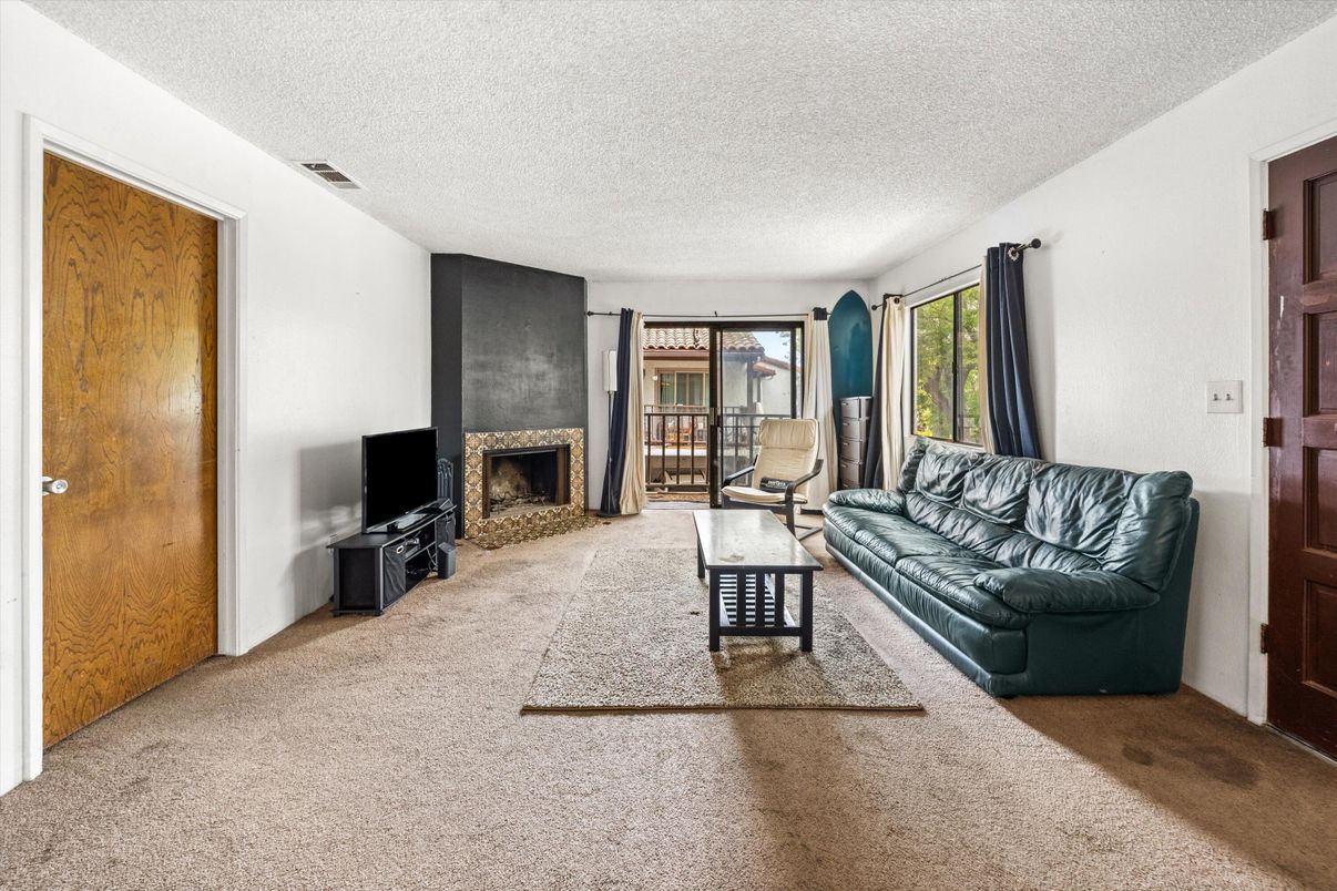 Fireplace, Interior, Living room