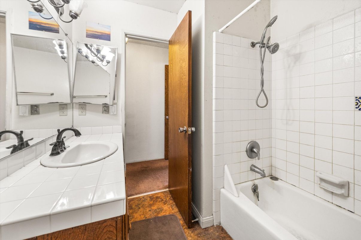 Bathroom, Dual Sink Vanities, Interior, Tile Countertops
