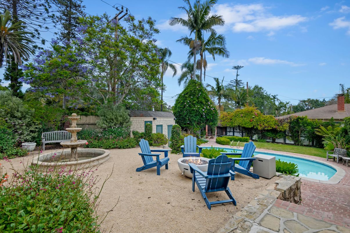 Backyard, Exterior, Pool