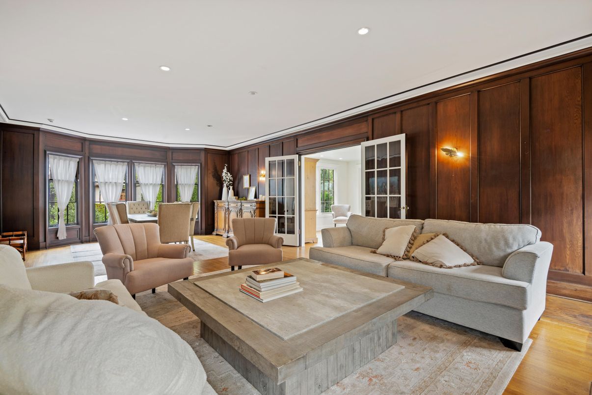 Dining room, Interior, Living room, Recessed Lighting, Wood Texture Flooring, Wooden Walls