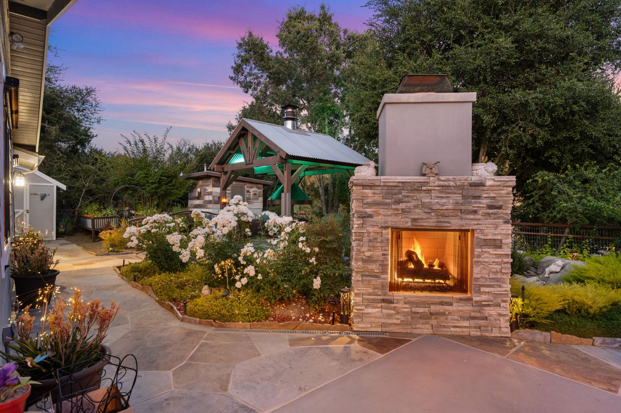 Exterior, Fireplace