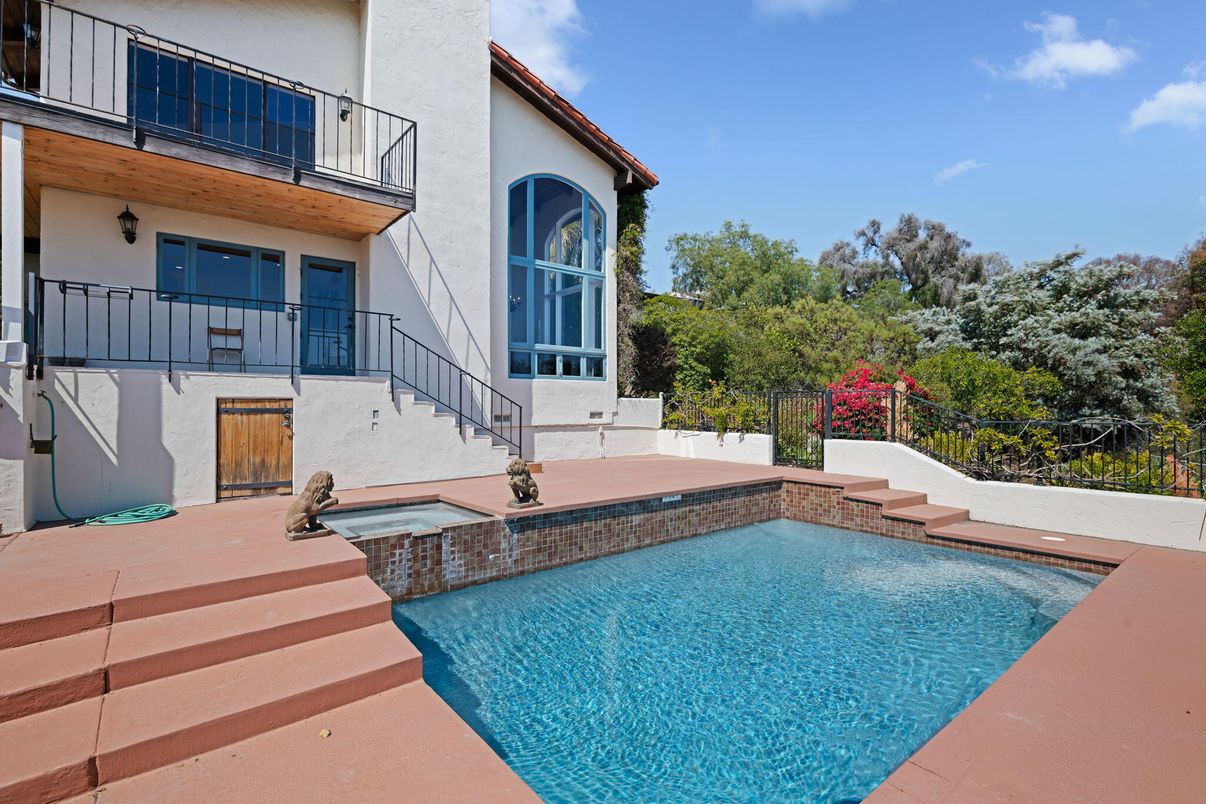Exterior, Pool