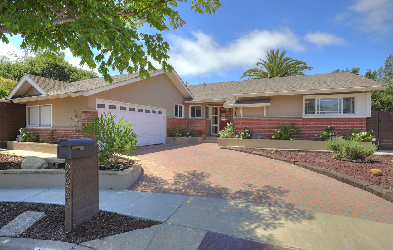 Attached, Exterior, Facade, Brick Facade, Ranch