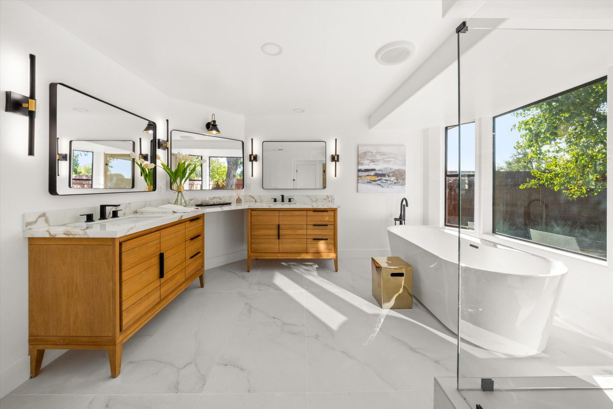 Bathroom, Dual Sink Vanities, Free Standing Baths, Interior, Marble, Recessed Lighting