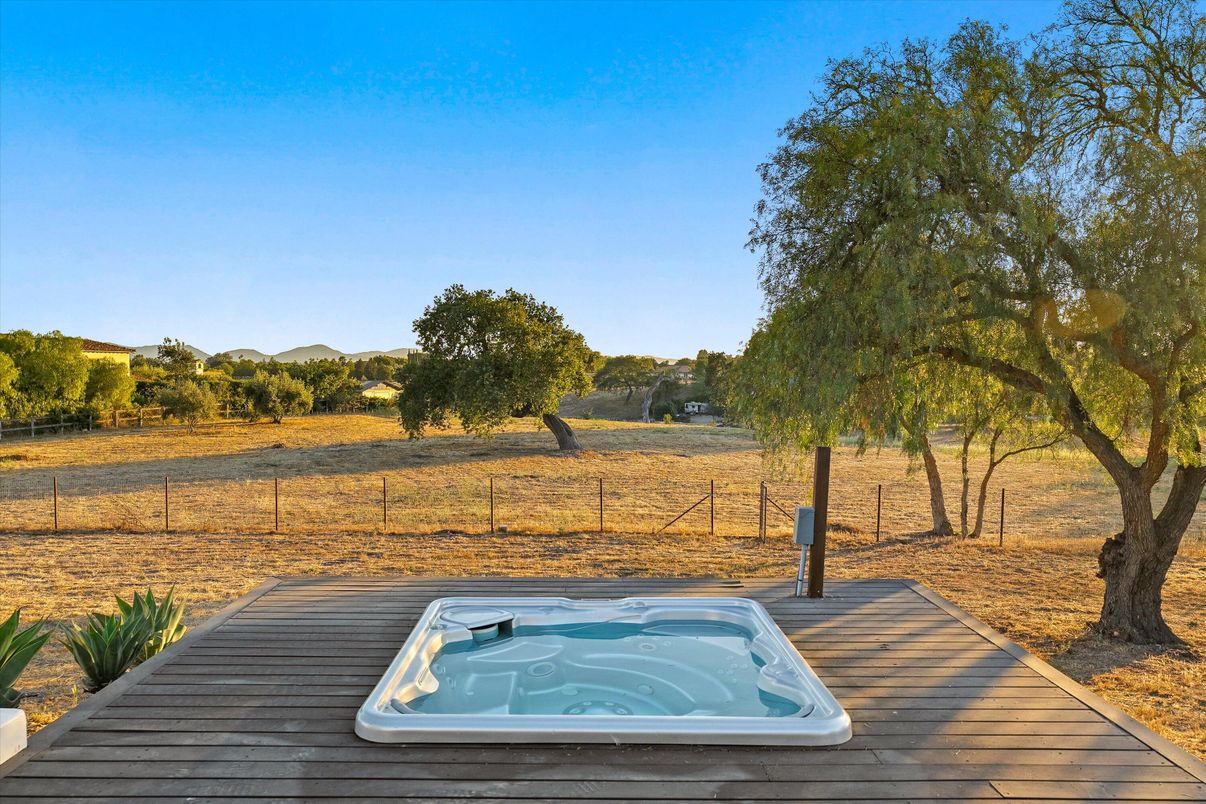 Backyard, Exterior, Hot Tub