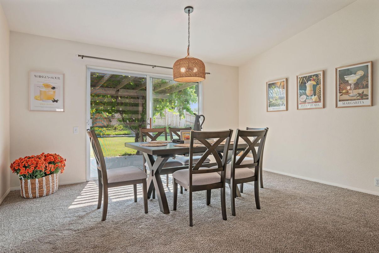 Dining room, Interior, Pendant Lights