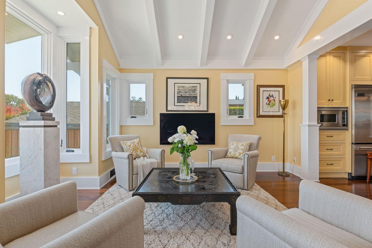 Interior, Living room, Recessed Lighting, Stainless Steel Appliances, Wood Texture Flooring