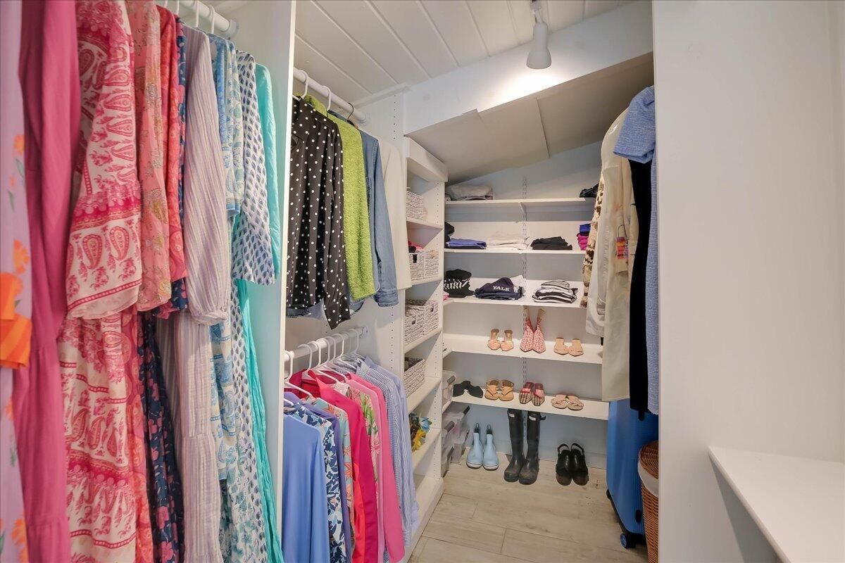 Interior, Walk-in Closets, Wood Texture Flooring