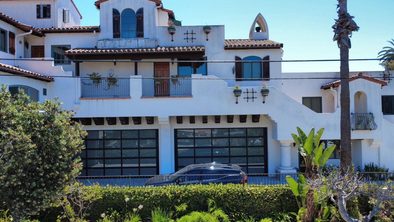 Attached, Exterior, Facade, Spanish Mediterranean