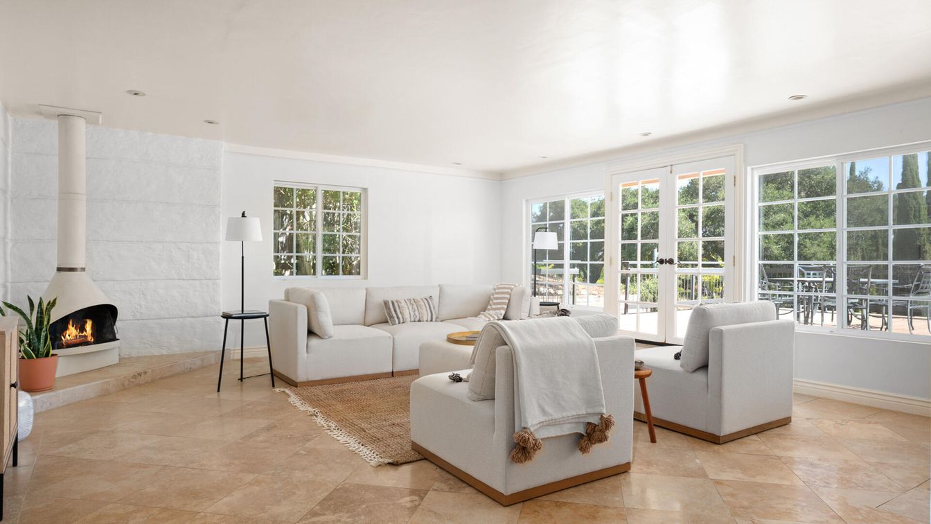 Fireplace, Interior, Living room, Recessed Lighting