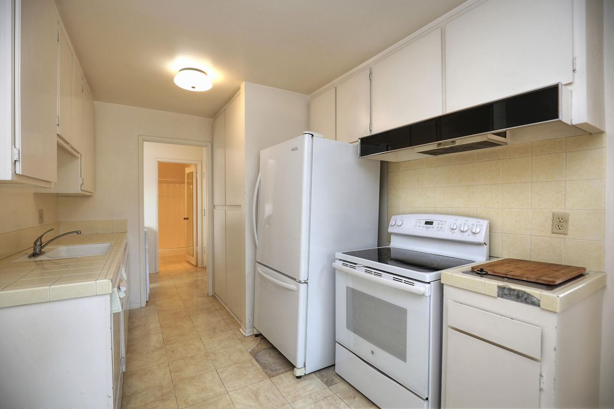 Interior, Kitchen, Tile Countertops