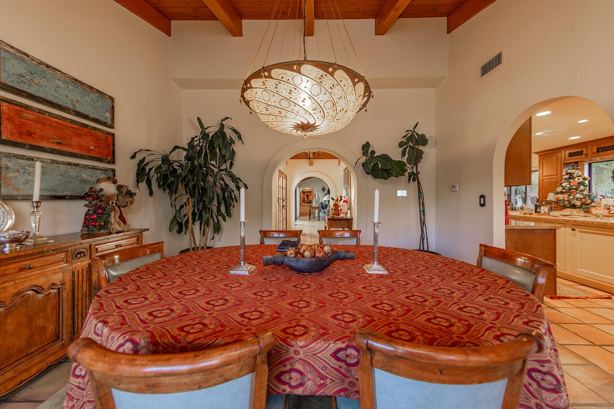 Dining room, Interior, Kitchen, Pendant Lights, Wooden Beams, Wooden Ceilings