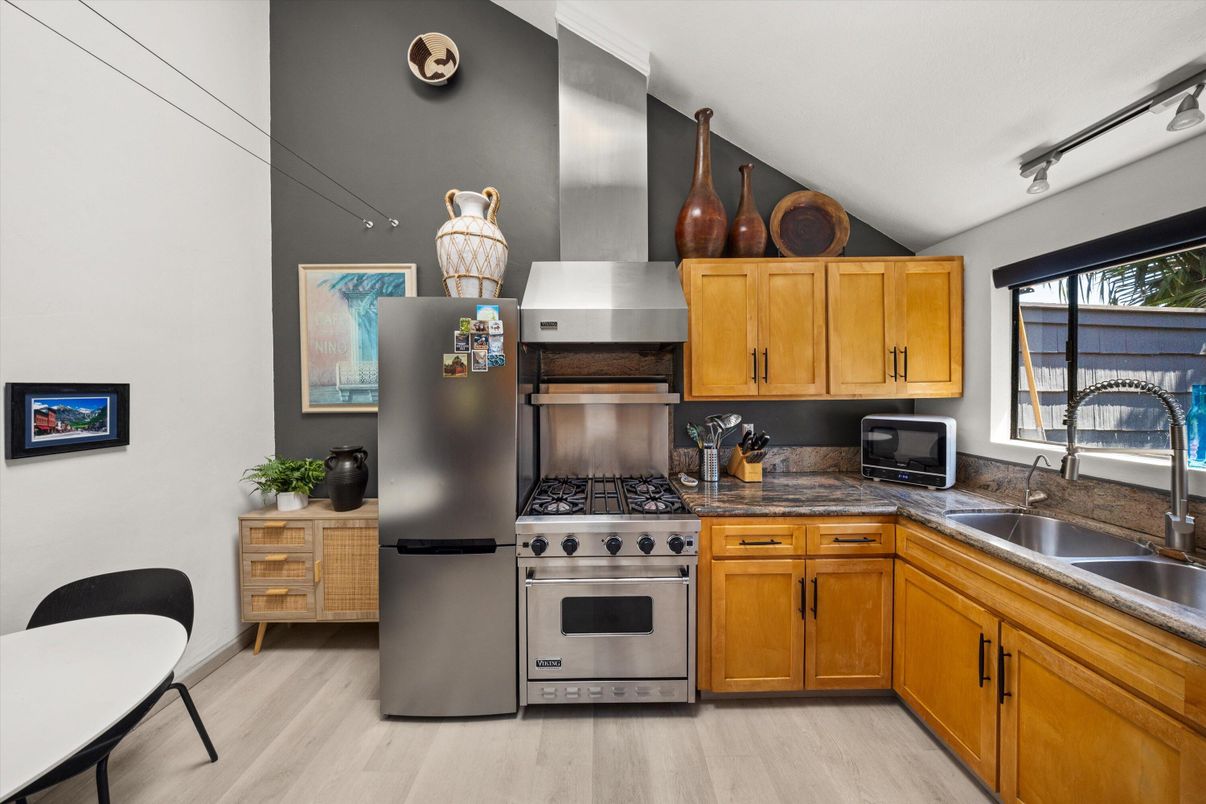Interior, Kitchen, Stainless Steel Appliances, Wood Texture Flooring