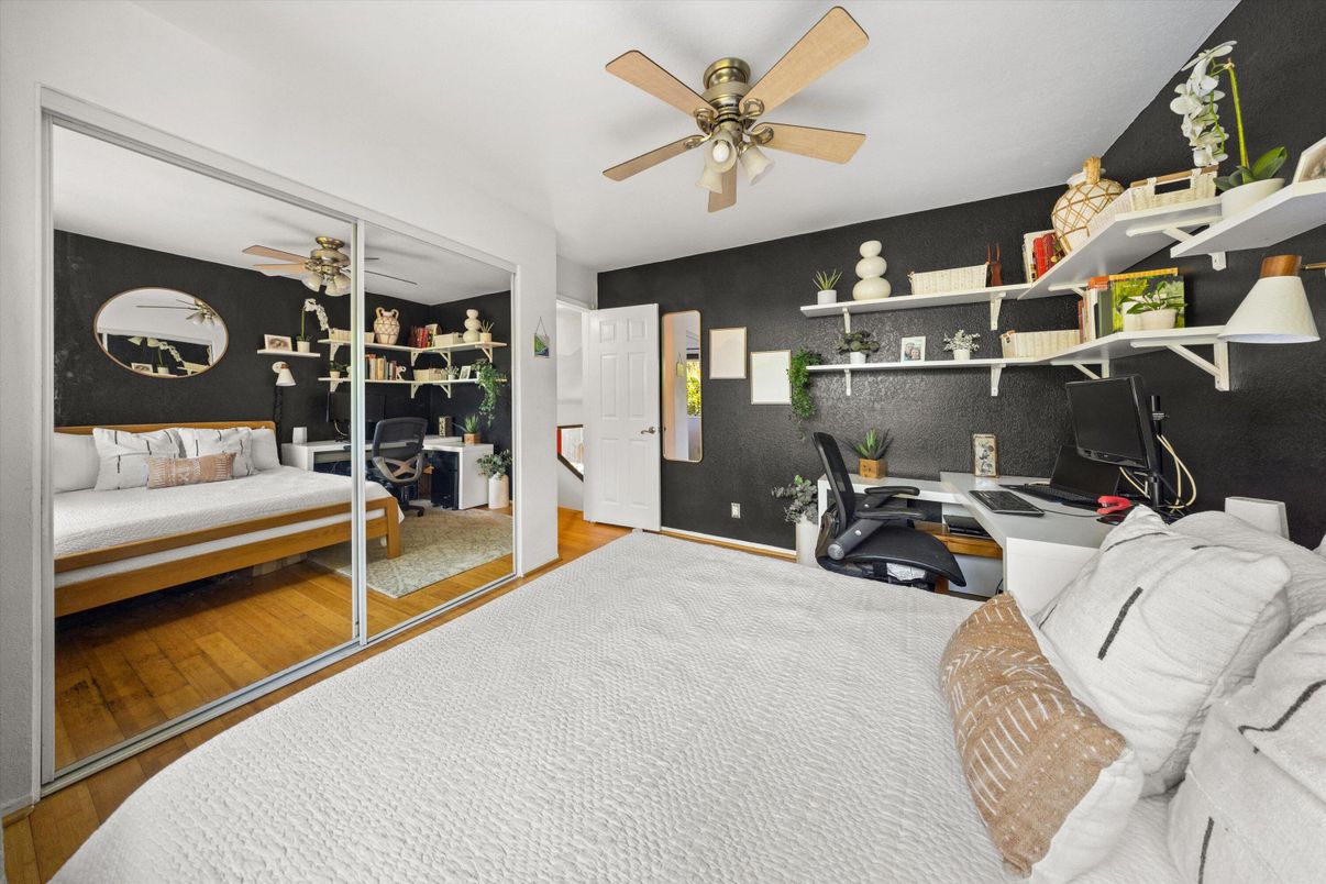 Bedroom, Home Office, Interior, Wood Texture Flooring