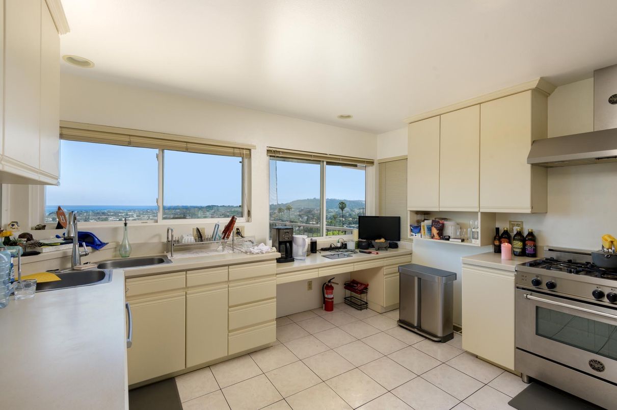Interior, Kitchen, Recessed Lighting, Water