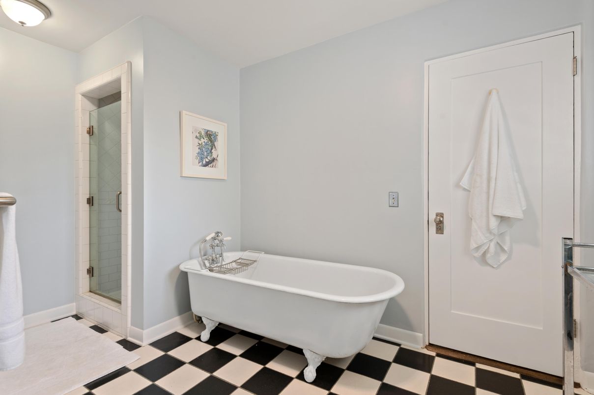 Bathroom, Free Standing Baths, Interior