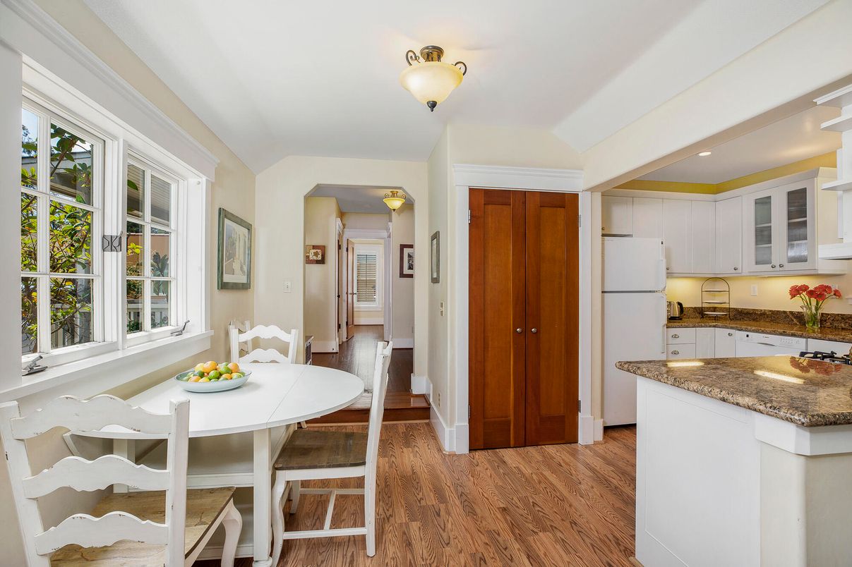 Dining room, Interior, Kitchen, Recessed Lighting, Wood Texture Flooring