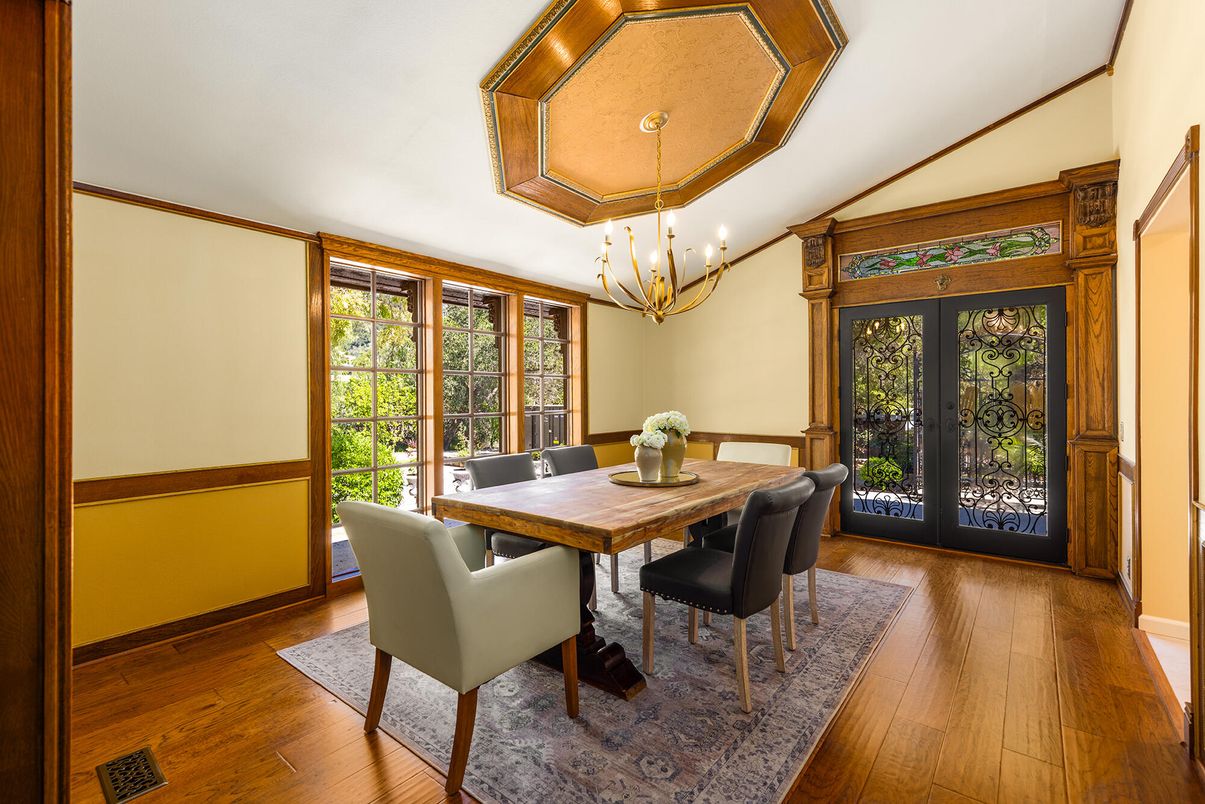 Chandelier, Dining room, Interior, Wood Texture Flooring
