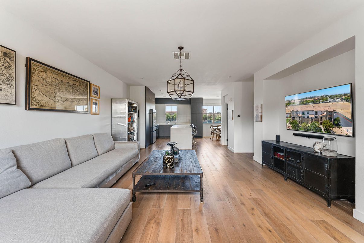 Interior, Living room, Pendant Lights, Wood Texture Flooring