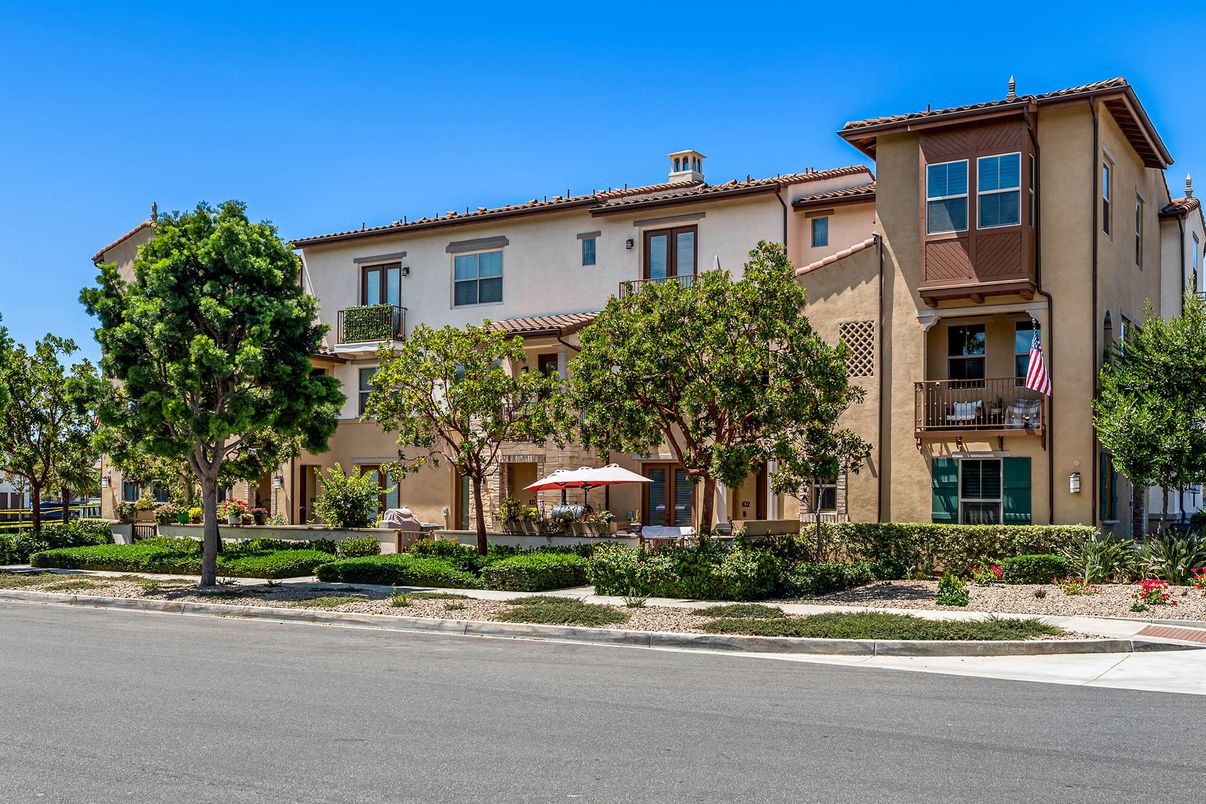 Exterior, Facade, Mediterranean