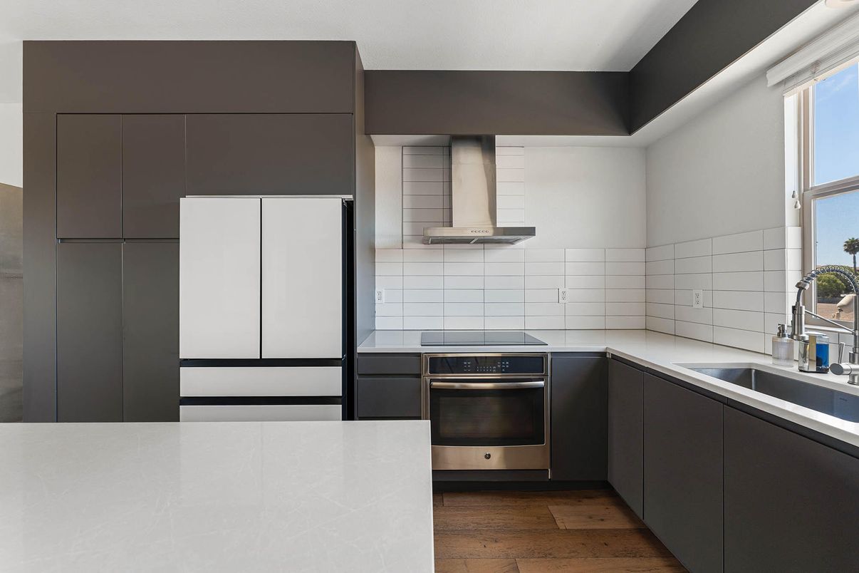 Interior, Kitchen, Stainless Steel Appliances, Wood Texture Flooring