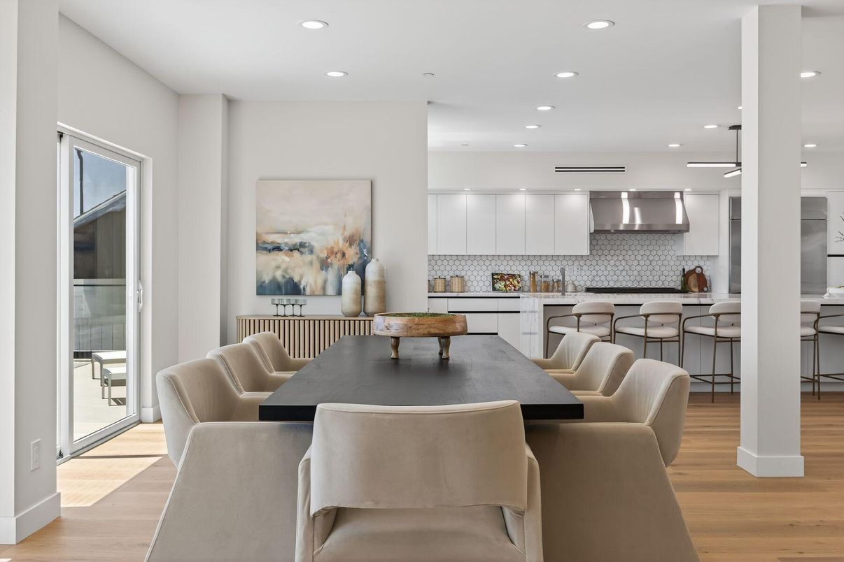 Dining room, Interior, Kitchen, Pendant Lights, Recessed Lighting, Wood Texture Flooring