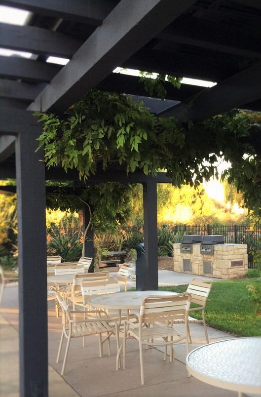 Exterior, Outdoor Kitchen