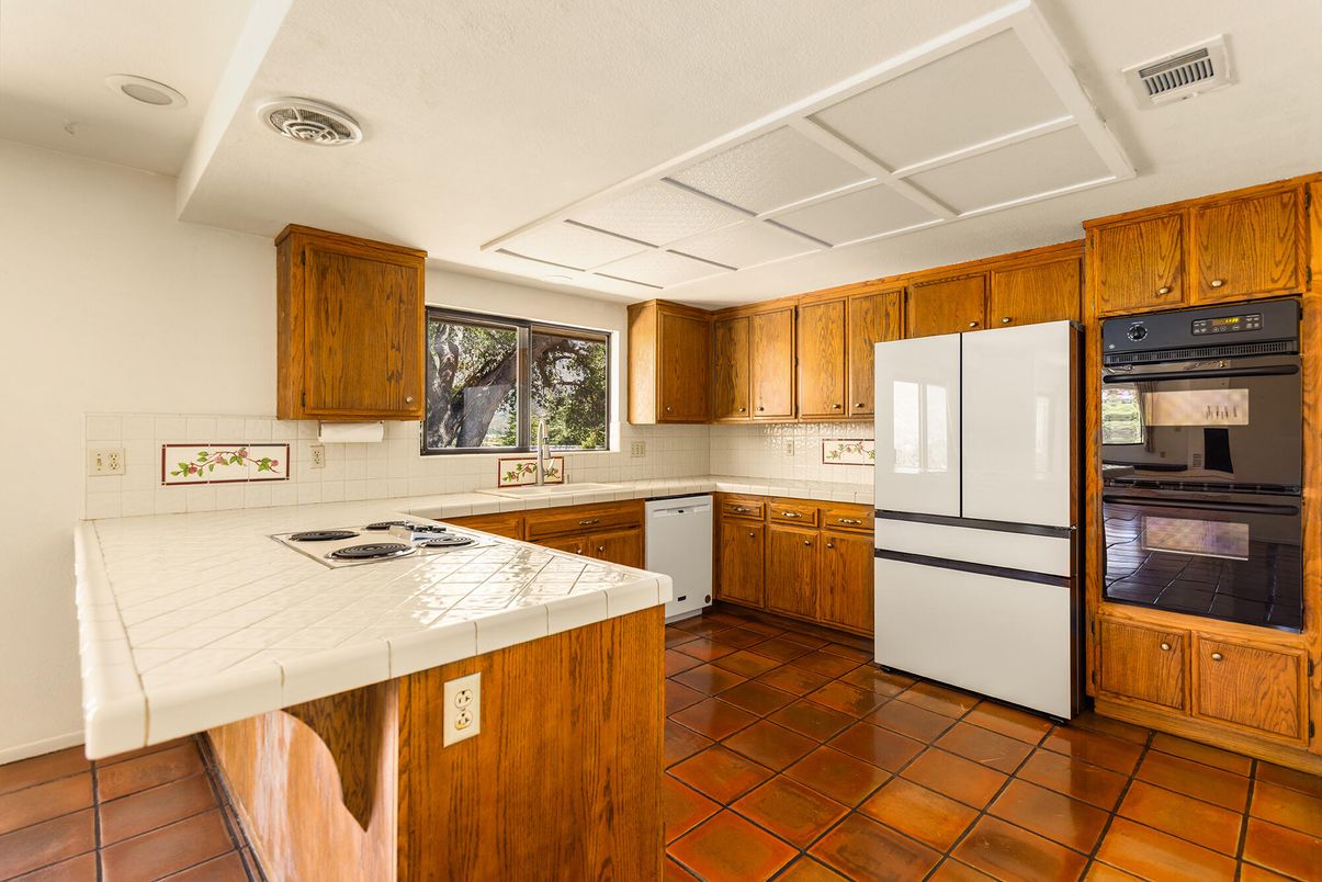 Interior, Kitchen, Tile Countertops